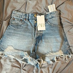 New Zara Jean shorts fit like a 0